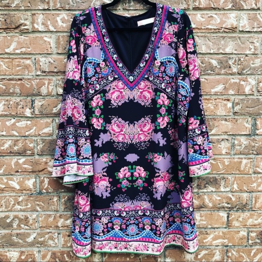 Sent to thredUP EUC Bell Sleeve Patterned Flying Tomato Dress